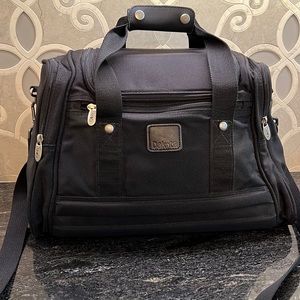 Excellent condition carry on bag.